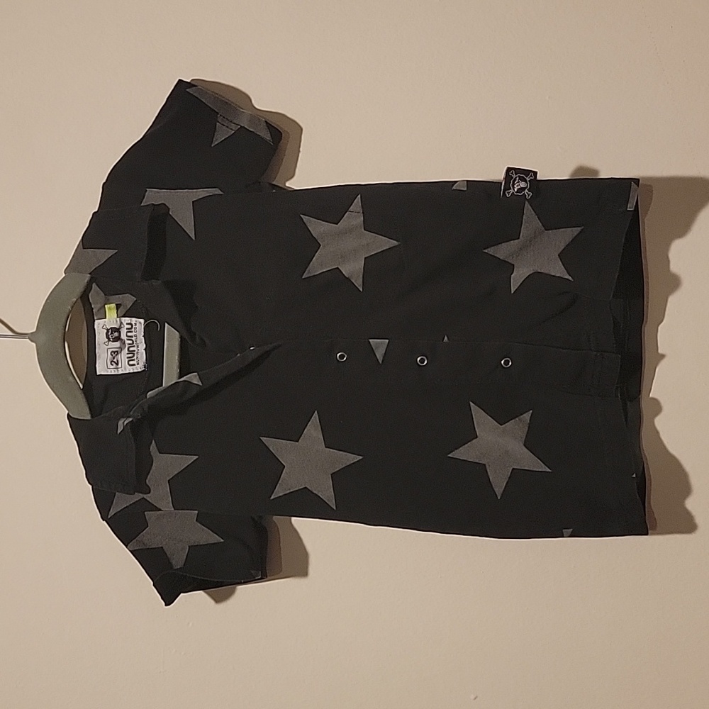 Nununu polo size 2-3 black and grey gray star